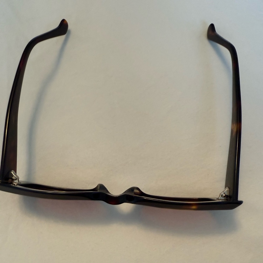 Devon Windsor Tortoise Shell Sunglasses - image 7